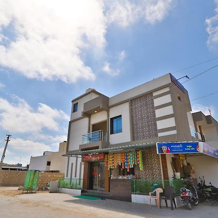 Spot On 37366 Hotel Mahalaxmi Dwarka  Ngoại thất bức ảnh