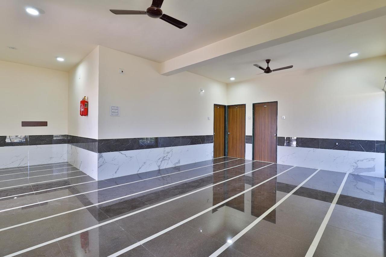 Spot On 37366 Hotel Mahalaxmi Dwarka  Ngoại thất bức ảnh