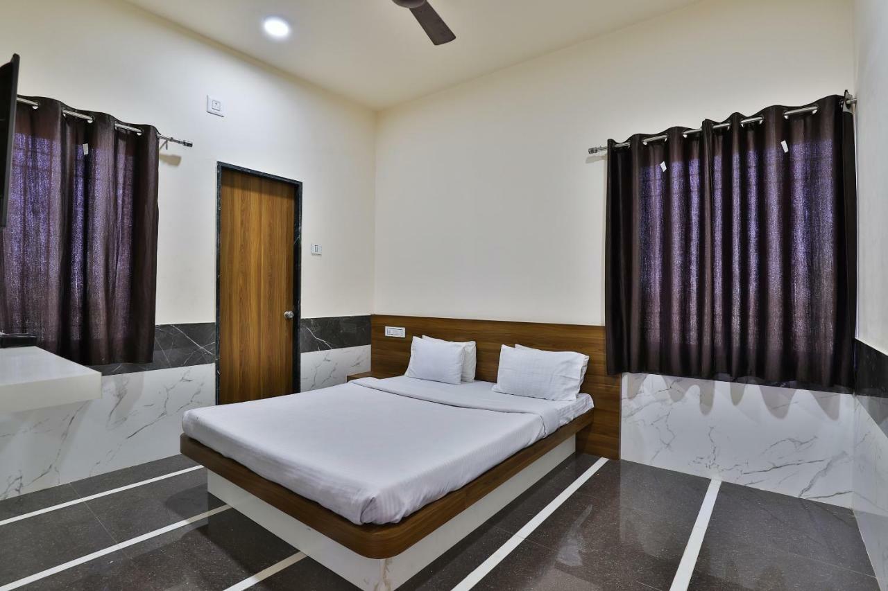 Spot On 37366 Hotel Mahalaxmi Dwarka  Ngoại thất bức ảnh