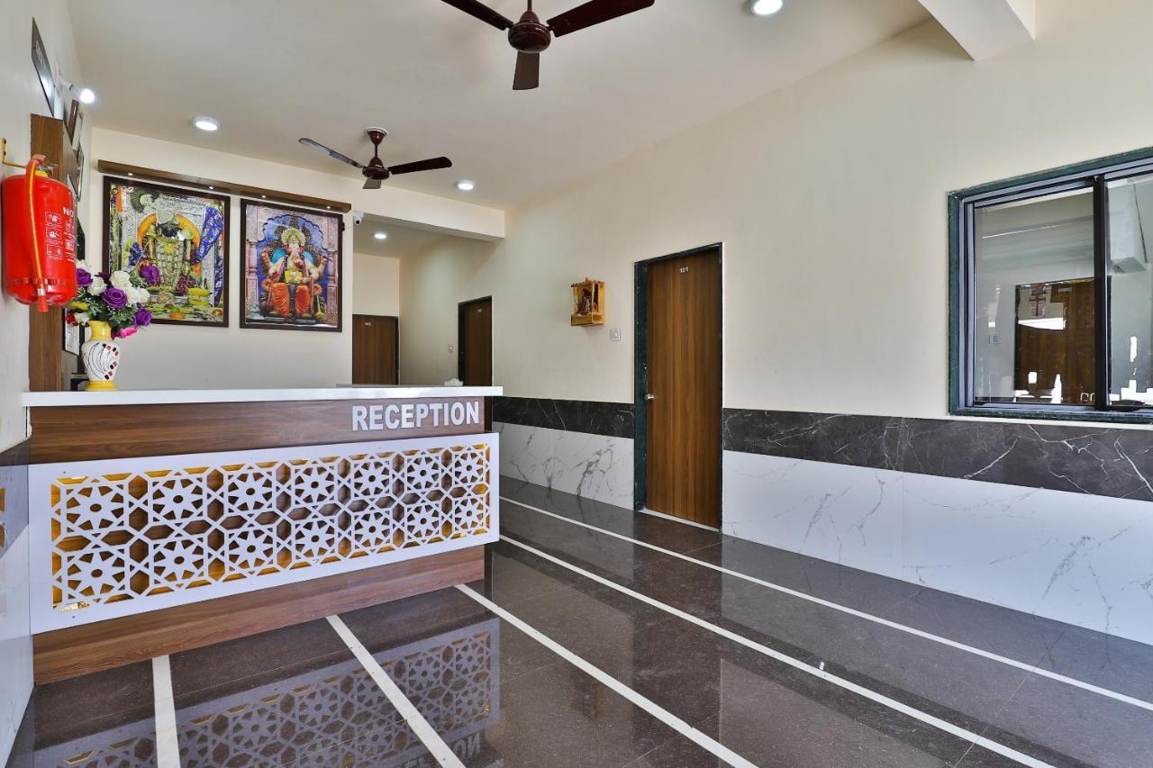 Spot On 37366 Hotel Mahalaxmi Dwarka  Ngoại thất bức ảnh