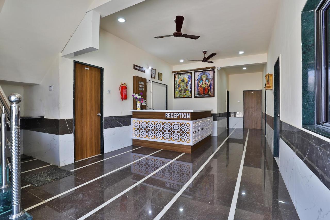 Spot On 37366 Hotel Mahalaxmi Dwarka  Ngoại thất bức ảnh