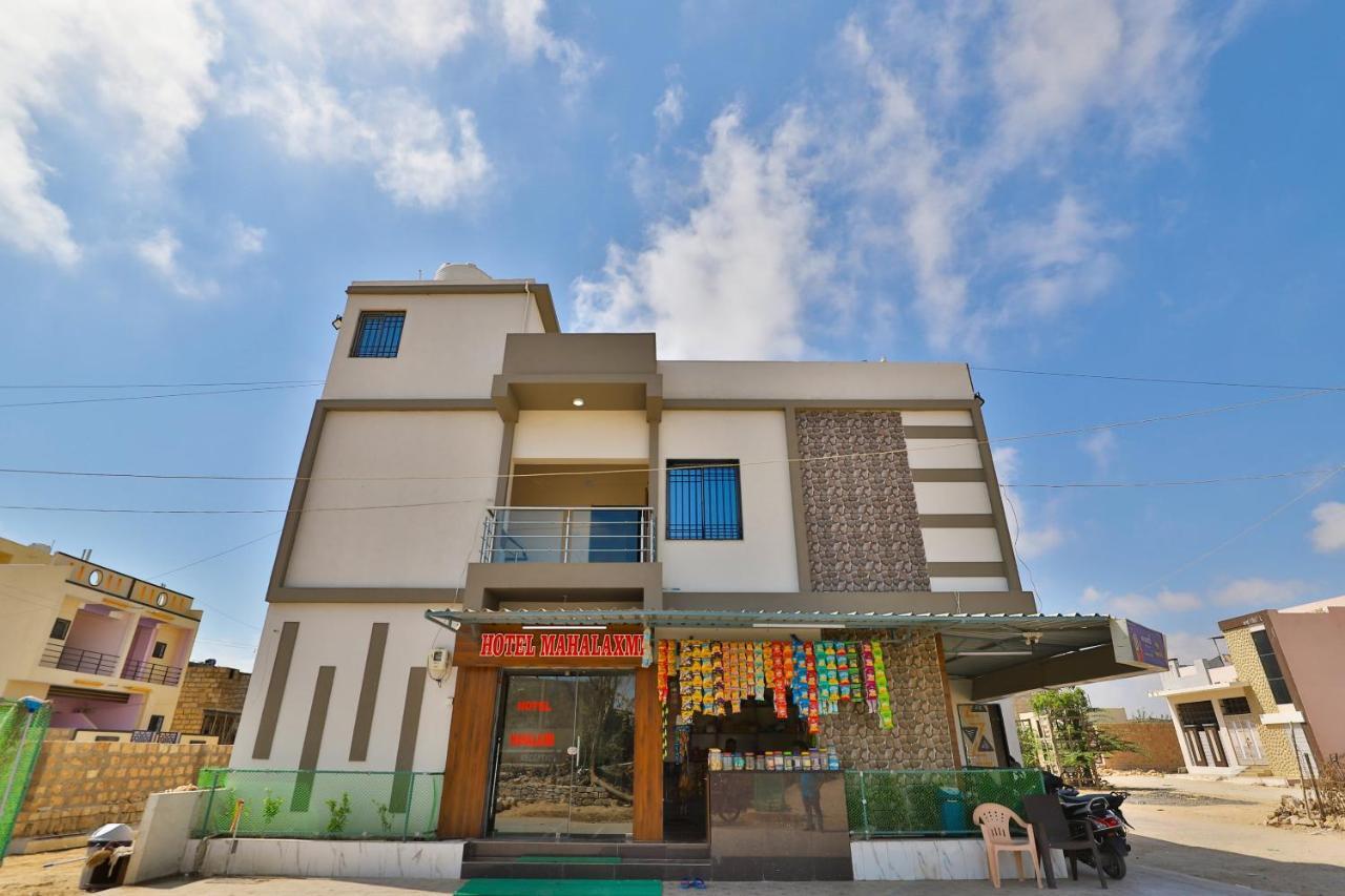 Spot On 37366 Hotel Mahalaxmi Dwarka  Ngoại thất bức ảnh